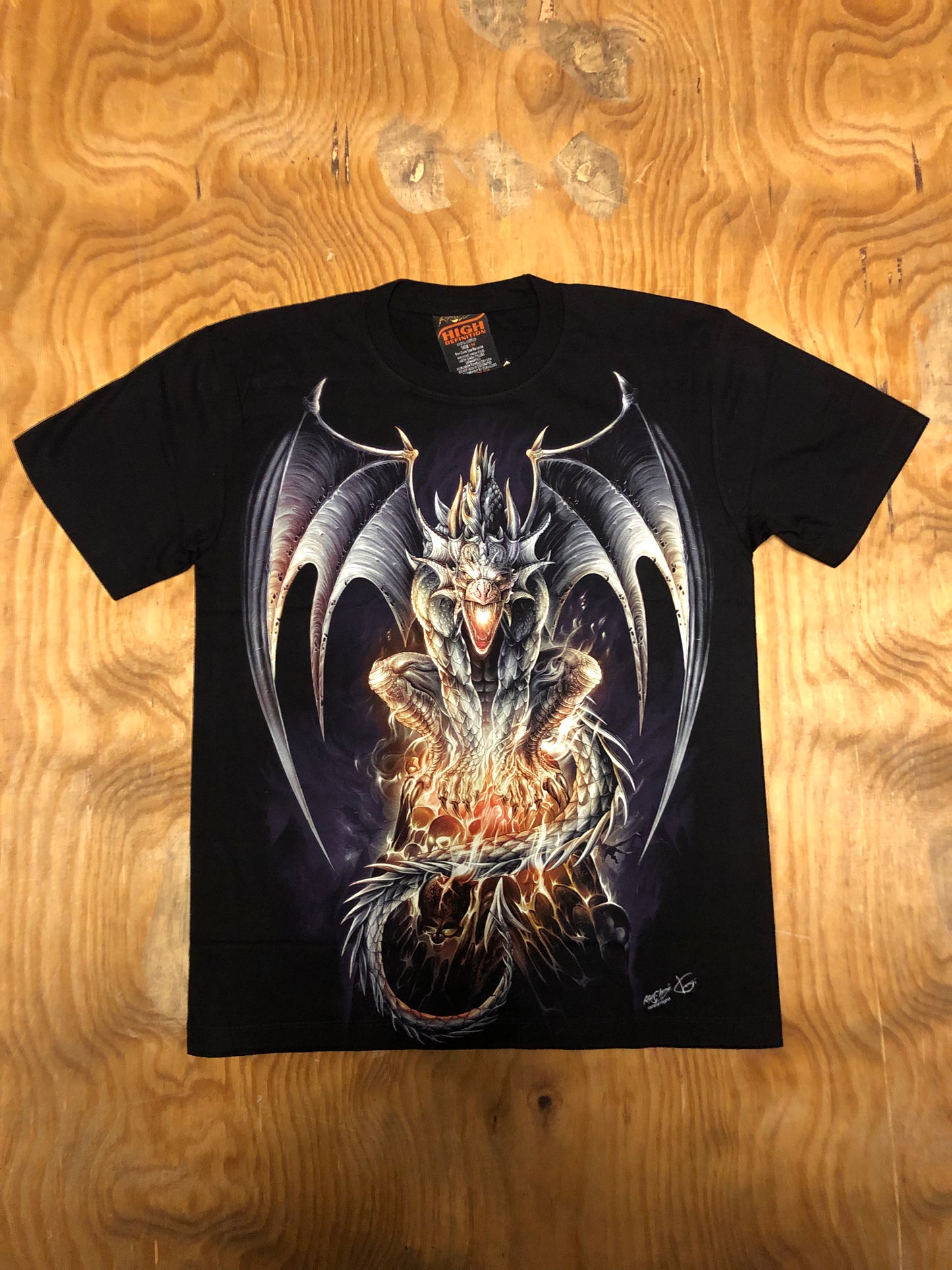 NO17 - Dragon - Lava