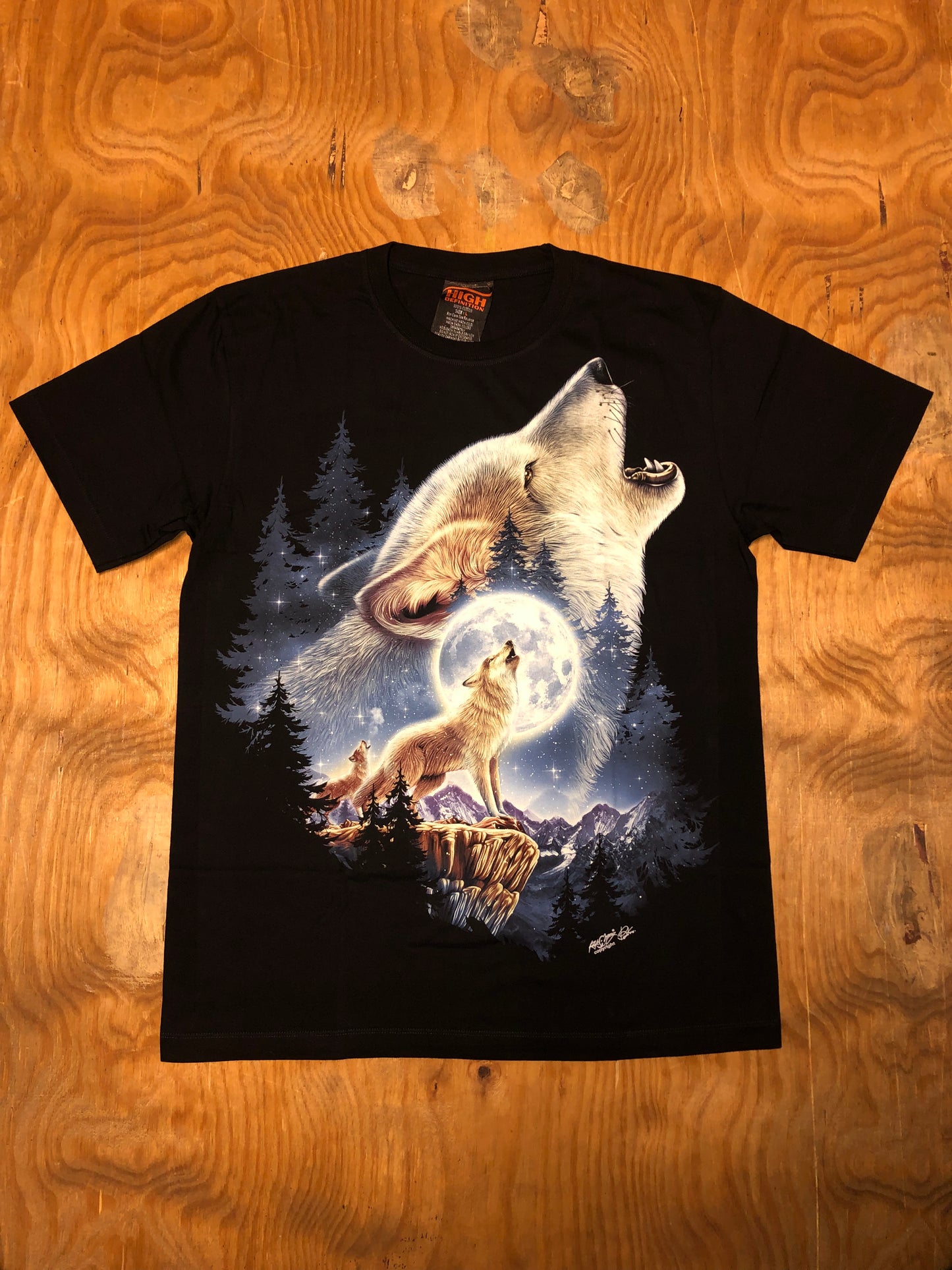WO44 - Wolf - Purple