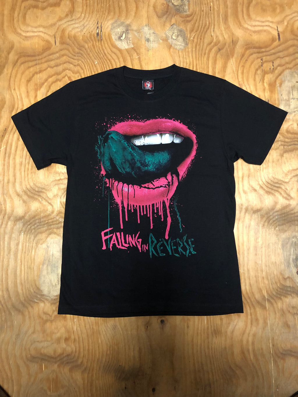 Falling In Reverse Jacket Falling in Reverse T-shirt - LIPS - RCK195 – Rockio Clothing