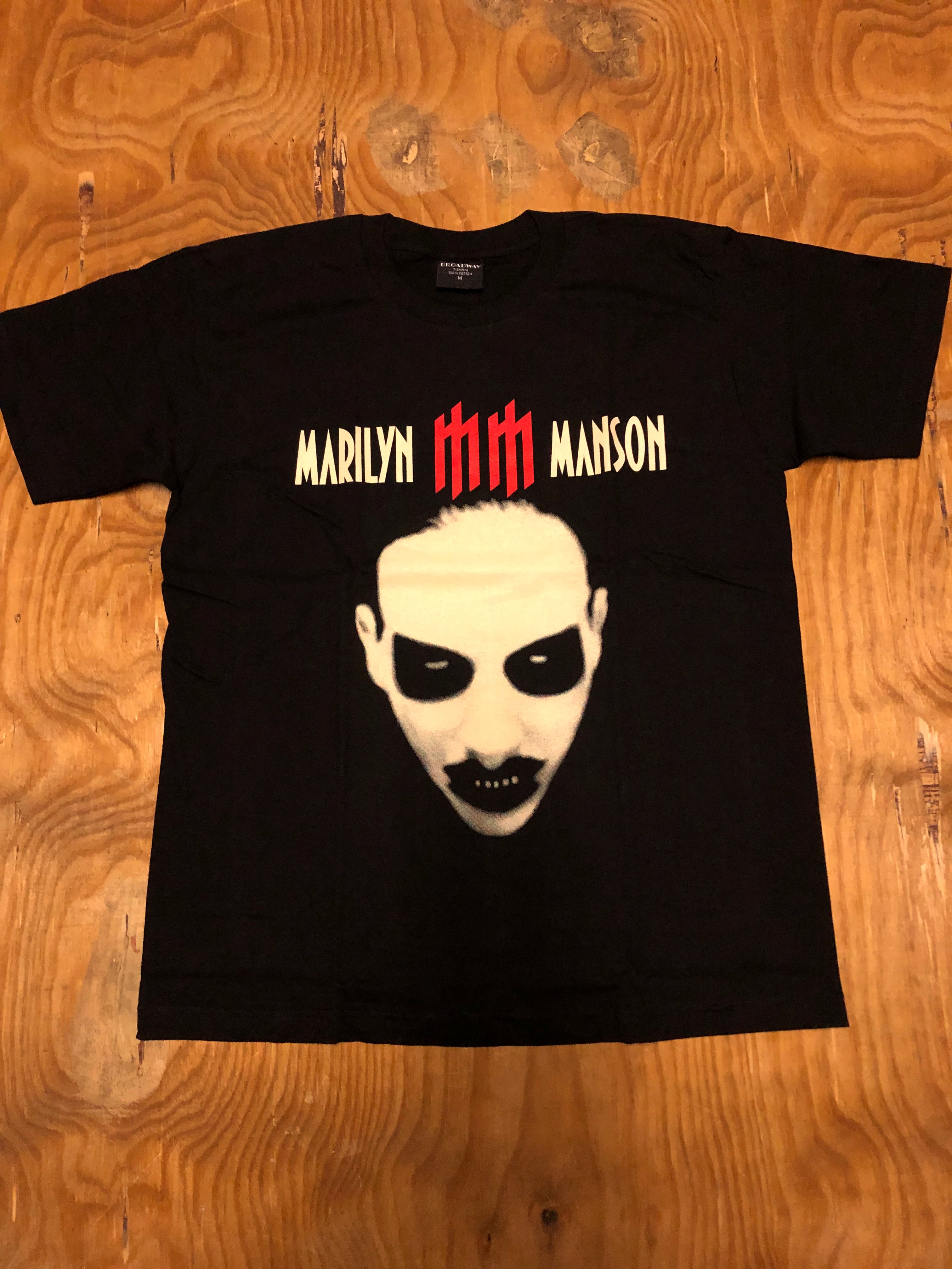 Marilyn Manson - White Main image