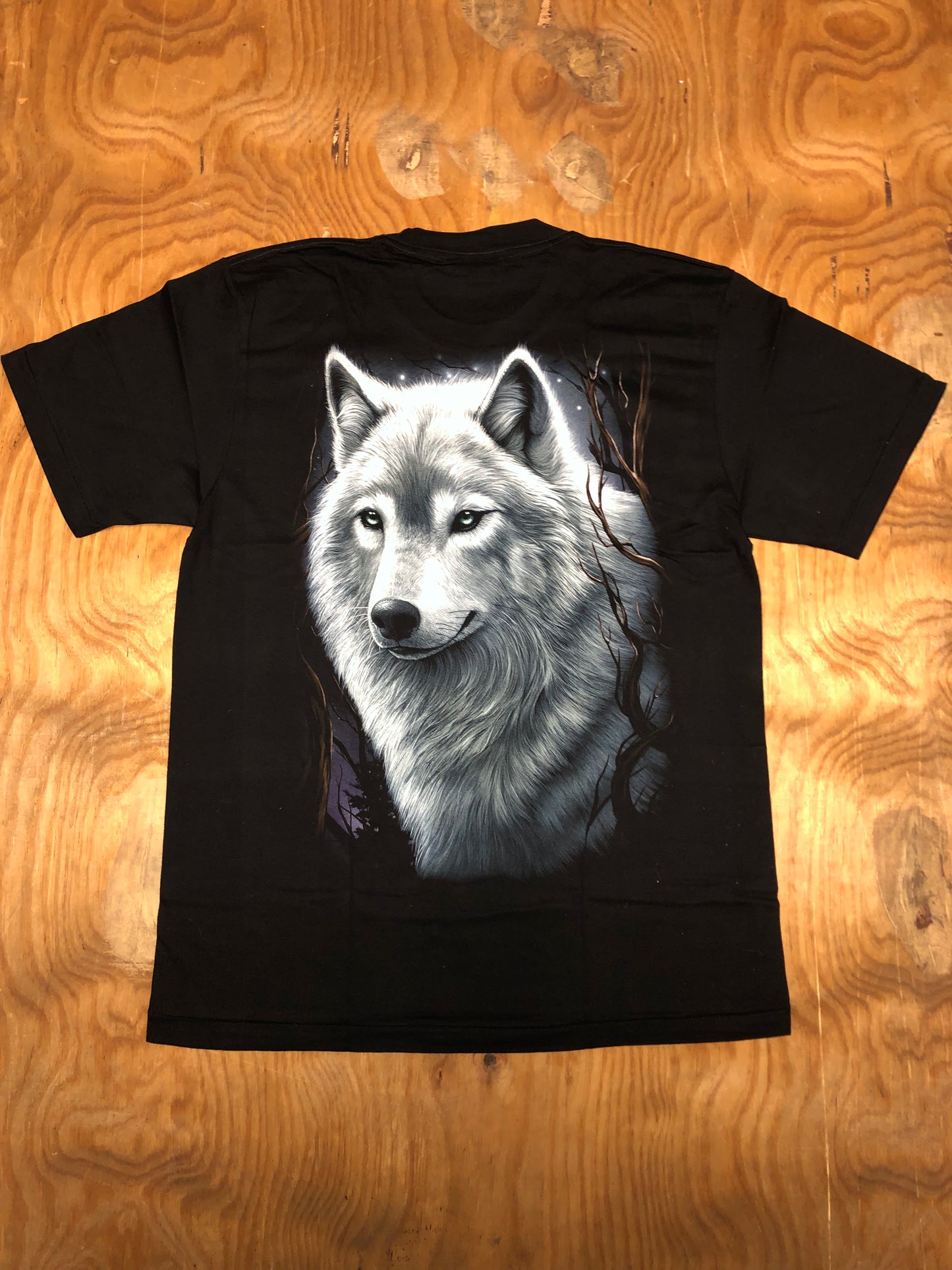 WO41 - Wolf - Blue Forest