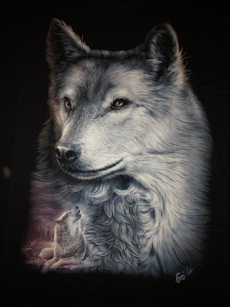 WO35 - Wolf - White Fluffy
