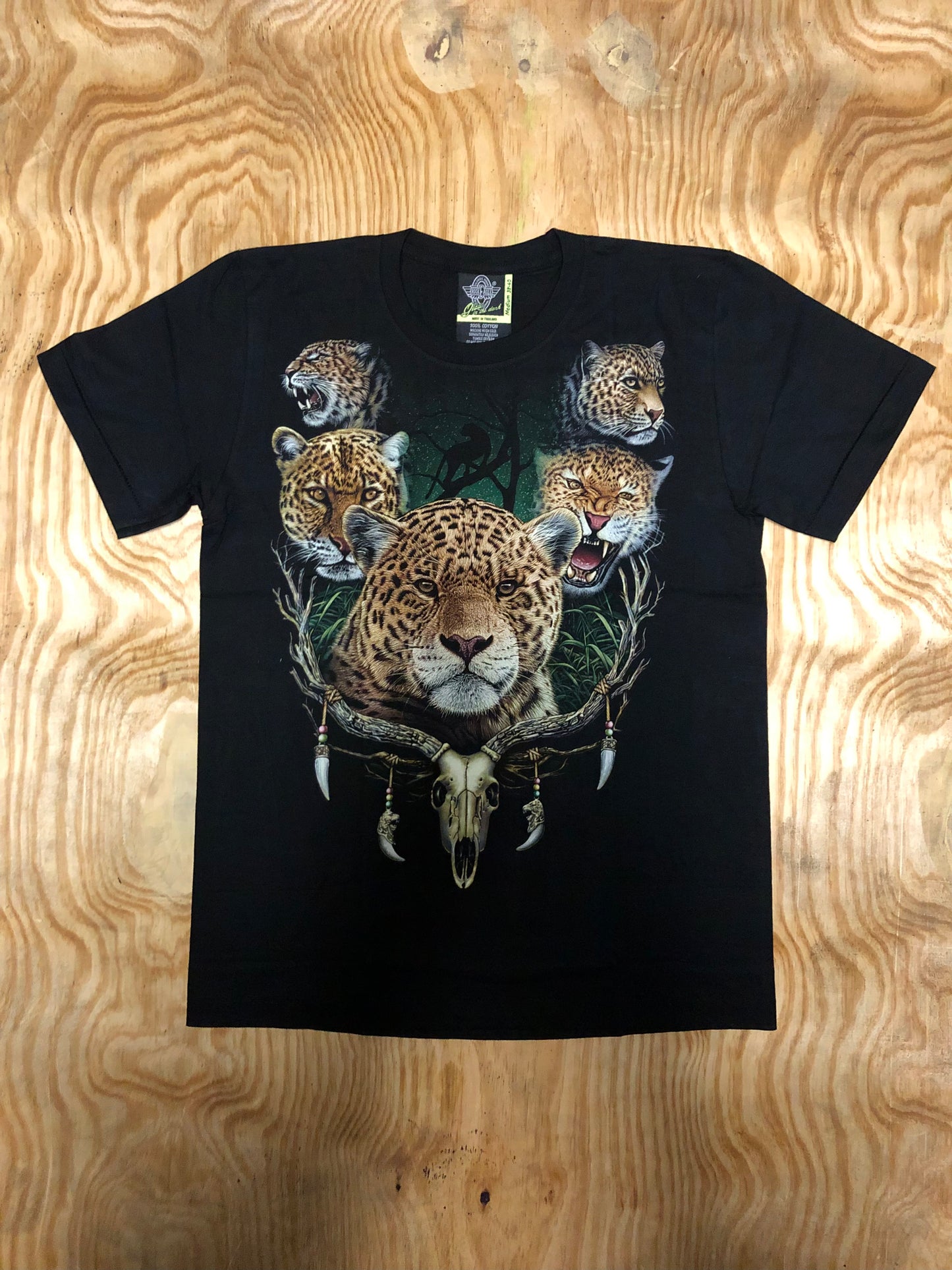 LEO03 - Leopard - Tribal